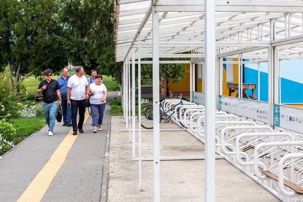 Велопарковка у Білозірській громаді, створена за підтримки U-LEAD